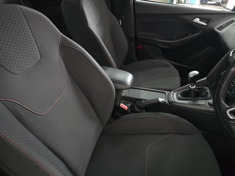 1.0T EcoBoost ST-Line Hatchback 5dr Petrol Manual Euro 6 (s/s) (140 ps)