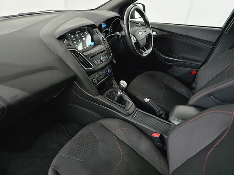 1.0T EcoBoost ST-Line Hatchback 5dr Petrol Manual Euro 6 (s/s) (140 ps)
