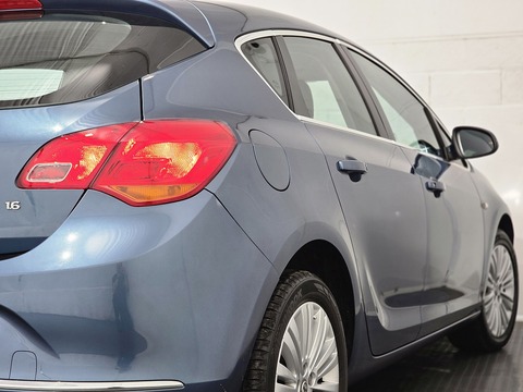 1.6i Excite Hatchback 5dr Petrol Manual Euro 6 (115 ps)