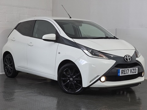 1.0 VVT-i x-style Hatchback 5dr Petrol x-shift Euro 6 (68 ps)