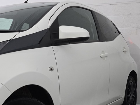 1.0 VVT-i x-style Hatchback 5dr Petrol x-shift Euro 6 (68 ps)