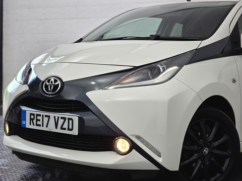 1.0 VVT-i x-style Hatchback 5dr Petrol x-shift Euro 6 (68 ps)