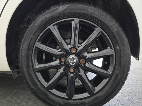 1.0 VVT-i x-style Hatchback 5dr Petrol x-shift Euro 6 (68 ps)