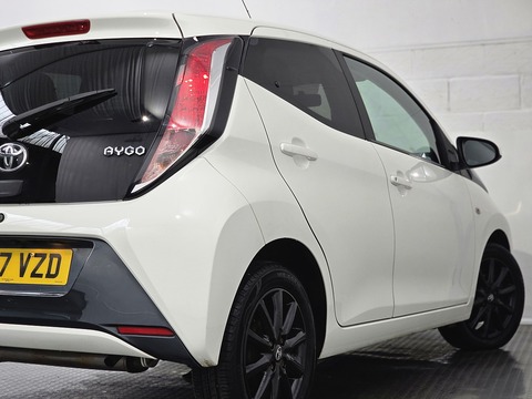 1.0 VVT-i x-style Hatchback 5dr Petrol x-shift Euro 6 (68 ps)