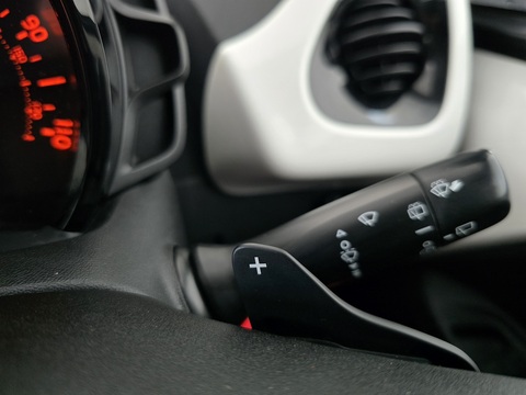 1.0 VVT-i x-style Hatchback 5dr Petrol x-shift Euro 6 (68 ps)