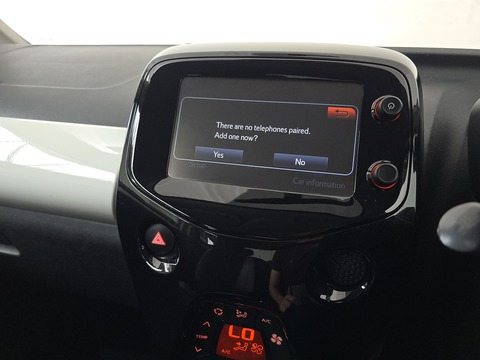 1.0 VVT-i x-style Hatchback 5dr Petrol x-shift Euro 6 (68 ps)