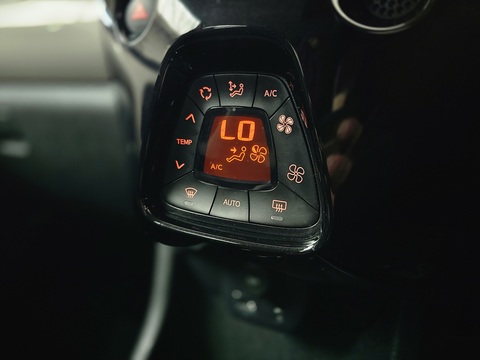 1.0 VVT-i x-style Hatchback 5dr Petrol x-shift Euro 6 (68 ps)