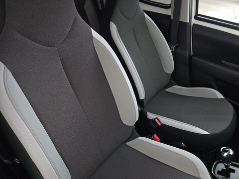 1.0 VVT-i x-style Hatchback 5dr Petrol x-shift Euro 6 (68 ps)