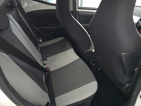 1.0 VVT-i x-style Hatchback 5dr Petrol x-shift Euro 6 (68 ps)