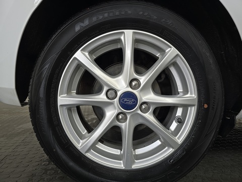 1.0T EcoBoost Zetec Hatchback 3dr Petrol Manual Euro 6 (s/s) (100 ps)