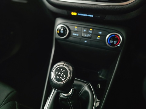 1.0T EcoBoost Zetec Hatchback 3dr Petrol Manual Euro 6 (s/s) (100 ps)