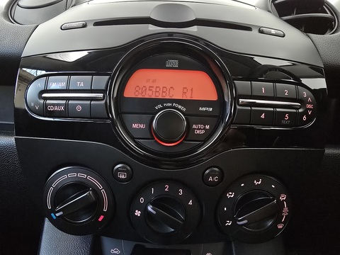 1.5 TS2 Hatchback 5dr Petrol Auto Euro 5 (102 ps)