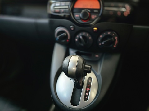 1.5 TS2 Hatchback 5dr Petrol Auto Euro 5 (102 ps)