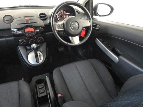 1.5 TS2 Hatchback 5dr Petrol Auto Euro 5 (102 ps)