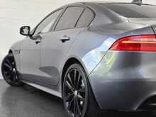 Jaguar XE d R-Sport 