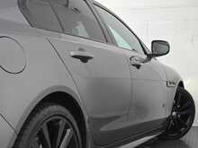 Jaguar XE d R-Sport 