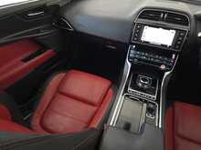 Jaguar XE d R-Sport 