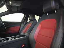 Jaguar XE d R-Sport 