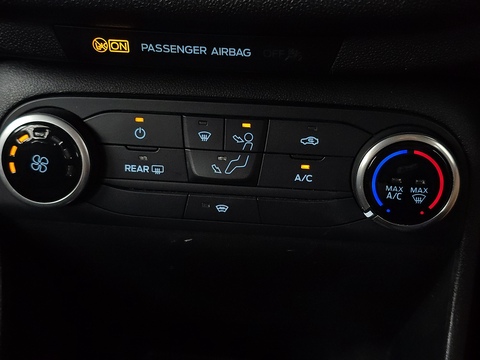 1.0T EcoBoost GPF Zetec Hatchback 5dr Petrol Manual Euro 6 (s/s) (100 ps)