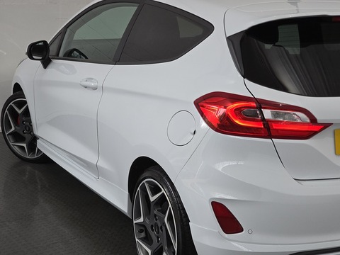 1.5T EcoBoost ST-3 Hatchback 3dr Petrol Manual Euro 6 (200 ps)