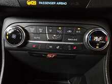 Ford Fiesta T EcoBoost ST-3 