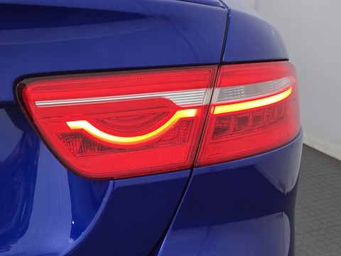 2.0d R-Sport Saloon 4dr Diesel Auto AWD Euro 6 (s/s) (180 ps)