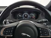 Jaguar XE d R-Sport 