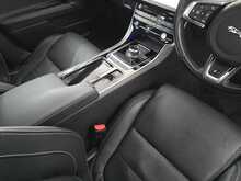Jaguar XE d R-Sport 