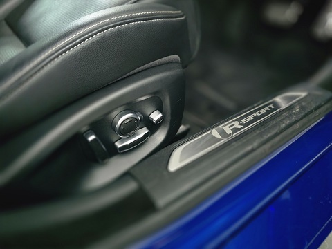 2.0d R-Sport Saloon 4dr Diesel Auto AWD Euro 6 (s/s) (180 ps)