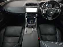 Jaguar XE d R-Sport 