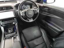 Jaguar XE d R-Sport 