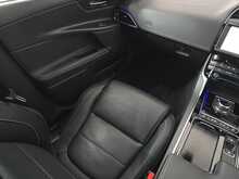 Jaguar XE d R-Sport 