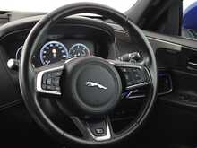 Jaguar XE d R-Sport 