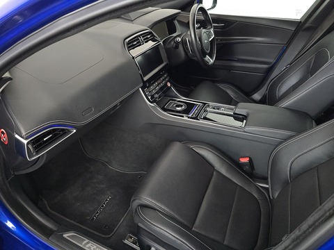 2.0d R-Sport Saloon 4dr Diesel Auto AWD Euro 6 (s/s) (180 ps)