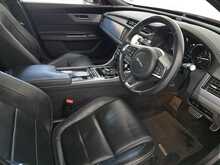 Jaguar XF d R-Sport 