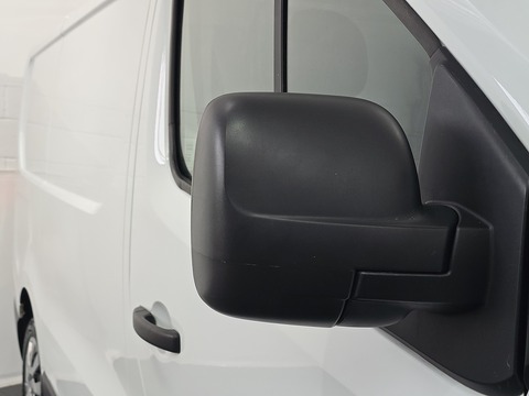 2.0 dCi ENERGY 28 Business+ Panel Van 5dr Diesel Manual SWB Standard Roof Euro 6 (s/s) (120 ps)