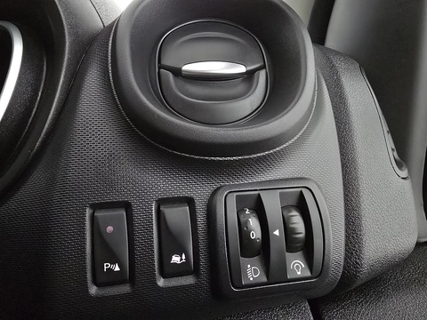 2.0 dCi ENERGY 28 Business+ Panel Van 5dr Diesel Manual SWB Standard Roof Euro 6 (s/s) (120 ps)