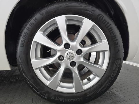 1.2 Turbo SE Edition Hatchback 5dr Petrol Manual Euro 6 (s/s) (100 ps)