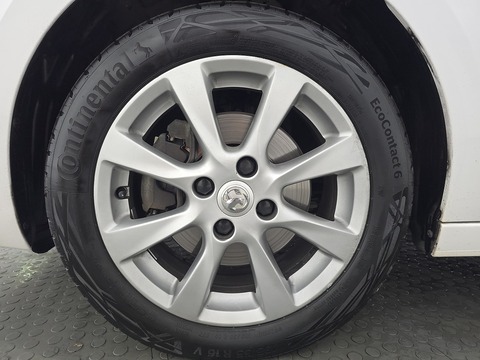 1.2 Turbo SE Edition Hatchback 5dr Petrol Manual Euro 6 (s/s) (100 ps)