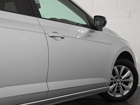 1.0 SE Hatchback 5dr Petrol Manual Euro 6 (s/s) (65 ps)