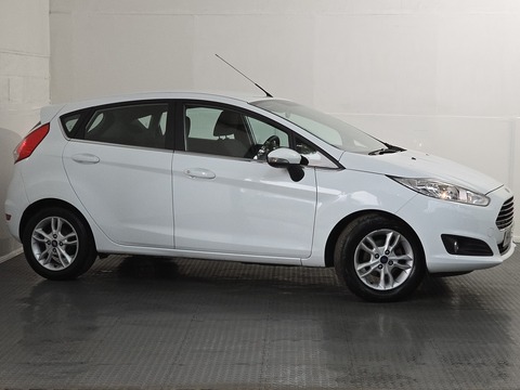 1.0T EcoBoost Zetec Hatchback 5dr Petrol Powershift Euro 5 (100 ps)
