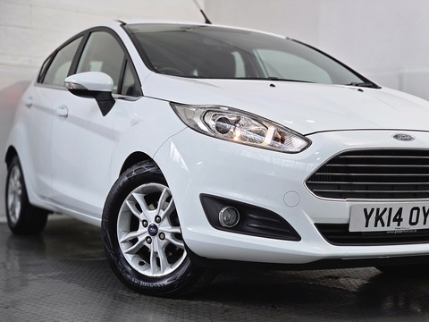 1.0T EcoBoost Zetec Hatchback 5dr Petrol Powershift Euro 5 (100 ps)