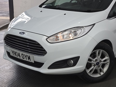 1.0T EcoBoost Zetec Hatchback 5dr Petrol Powershift Euro 5 (100 ps)