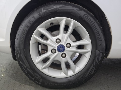 1.0T EcoBoost Zetec Hatchback 5dr Petrol Powershift Euro 5 (100 ps)
