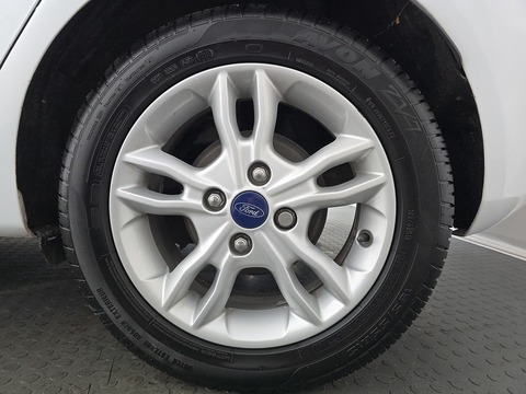 1.0T EcoBoost Zetec Hatchback 5dr Petrol Powershift Euro 5 (100 ps)