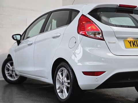 1.0T EcoBoost Zetec Hatchback 5dr Petrol Powershift Euro 5 (100 ps)