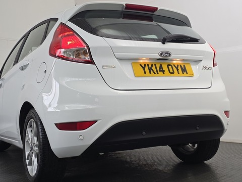 1.0T EcoBoost Zetec Hatchback 5dr Petrol Powershift Euro 5 (100 ps)