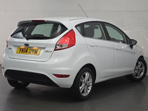 1.0T EcoBoost Zetec Hatchback 5dr Petrol Powershift Euro 5 (100 ps)