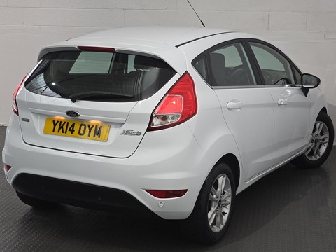 1.0T EcoBoost Zetec Hatchback 5dr Petrol Powershift Euro 5 (100 ps)