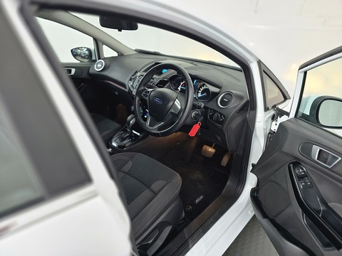 1.0T EcoBoost Zetec Hatchback 5dr Petrol Powershift Euro 5 (100 ps)